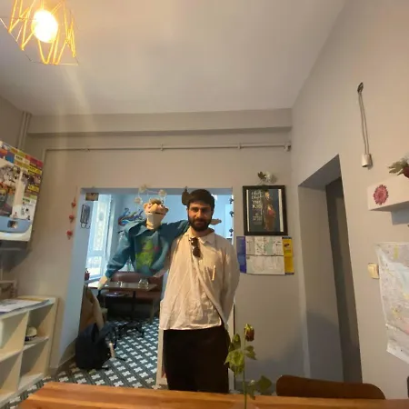 بيت شباب Windrose *