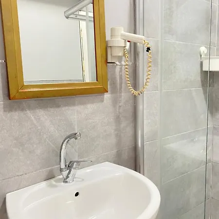 Windrose Hostel