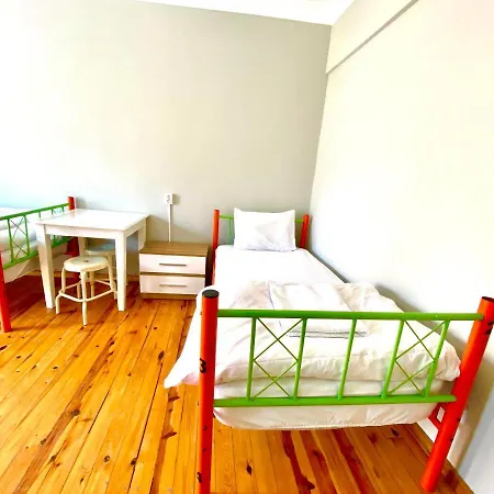 Windrose Hostel *